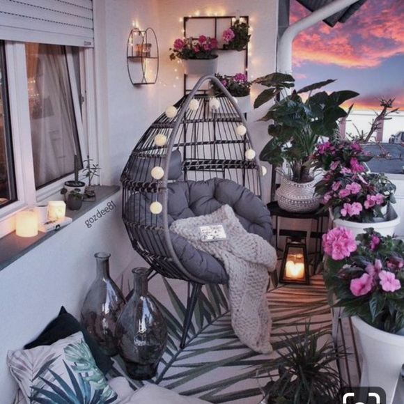 Meet your Posher, Margo - Picture 2 of 2